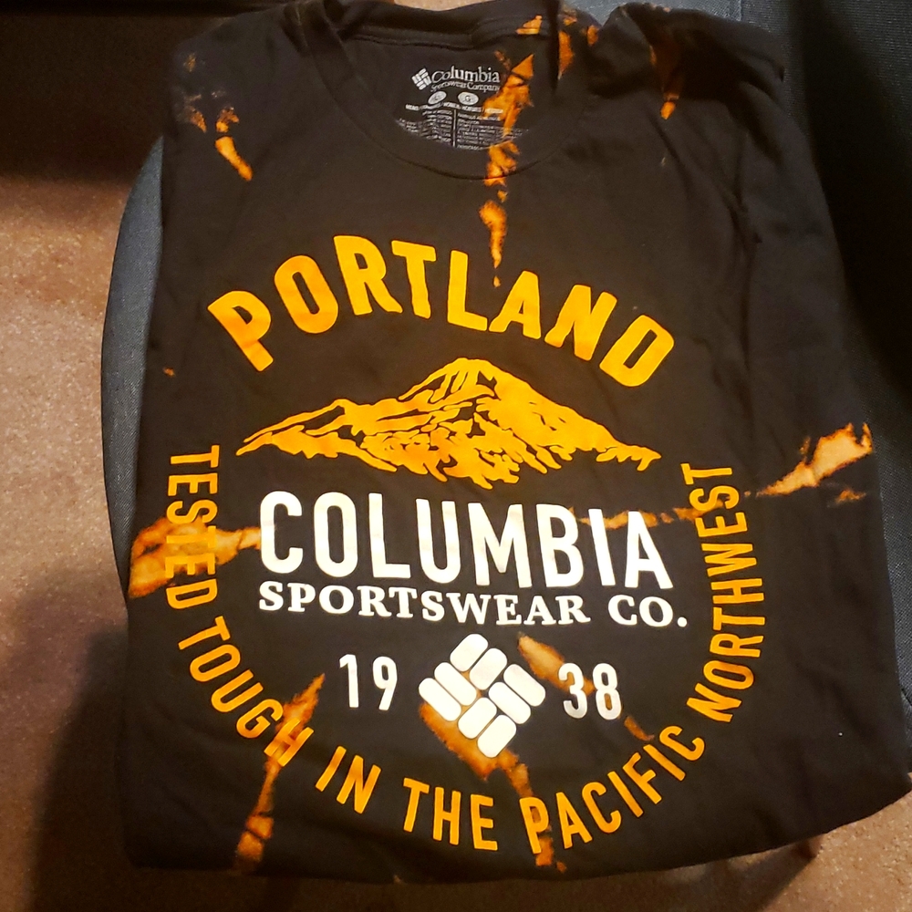 Columbia Sportswear Portland t Shirt balck bleach dyed